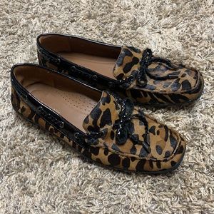 Donald Pliner Leopard print loafer SZ 8.5